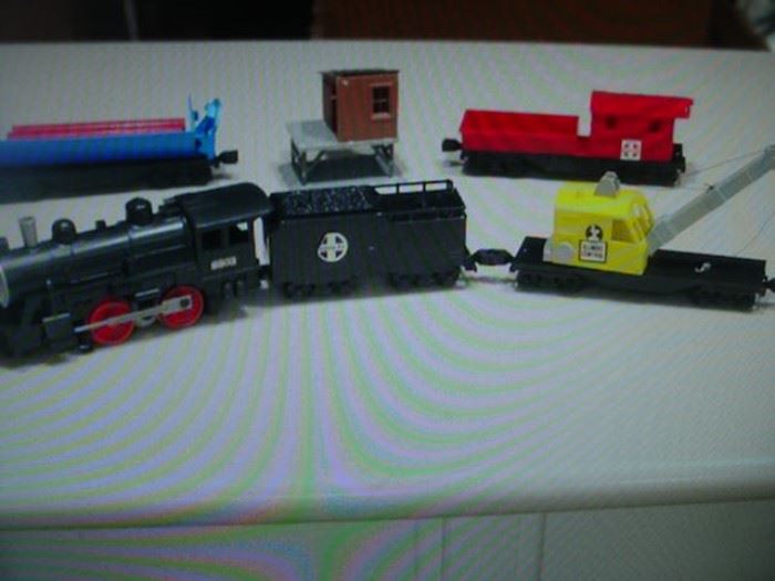 Lionel train set with accessories