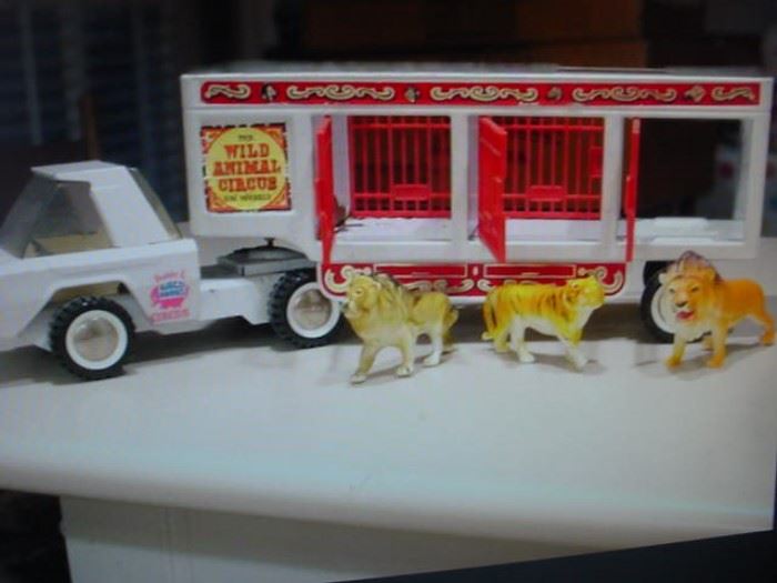 Buddy L Wild Animal Circus truck and animals