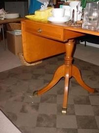 Very nice drop leaf table