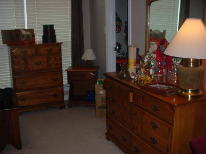 Full bedroom suite