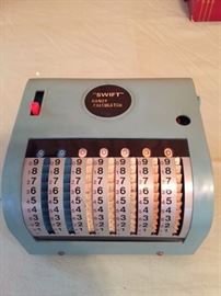 Swift Handy Calculator.