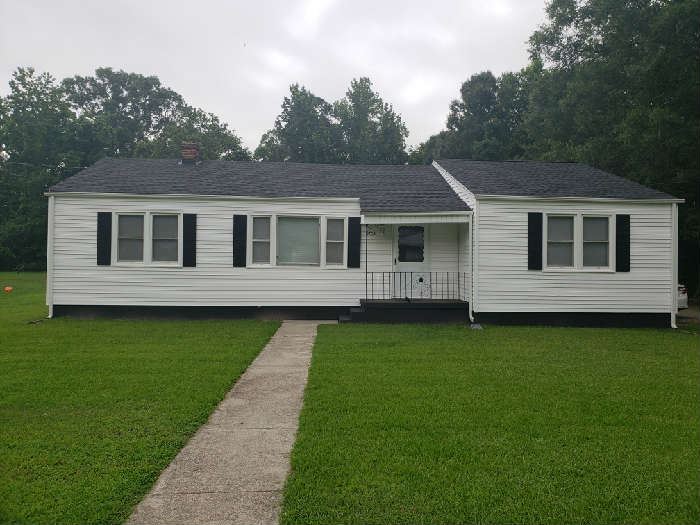 Nice and clean estate in Matoaca in Petersburg, VA starts on 7/7/2018