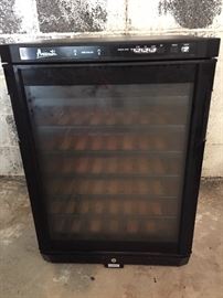 Wine refrigerator 