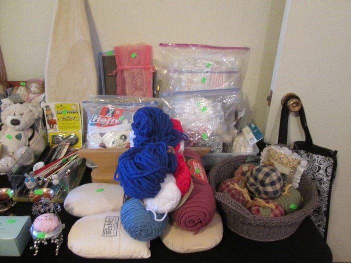 Art and Craft Items, Yarn, Sewing Notions