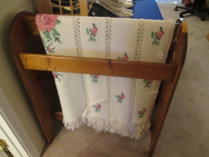 Blanket Rack with Throw