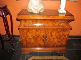 Drexel Heritage burl veneer console