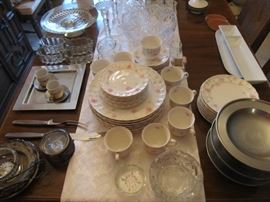 Mikasa Cicely service for 8