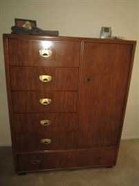 Wood dove tailed dressers
