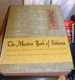 Masters Book of Ikebana 