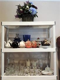 TEAPOTS AND GLASSWARE
