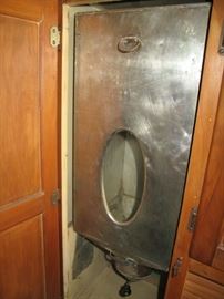 Intact tilt out bin.