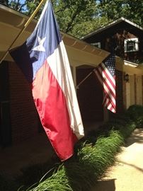 Ya can't get any better than that!!  When you see these two flags, you know you have arrived!