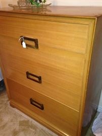 Mid-century chest of drawers