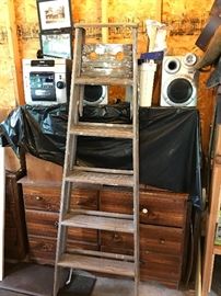 Wooden Ladder (decoration only), dressers