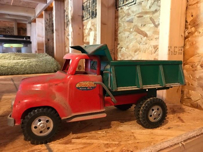 Tonka toys 1950s/1960s metal truck