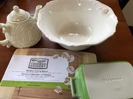 Various kitchen items