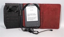 Amazon Kindle Model D00901 Keyboard / Reader with Case and USB Power Cord, Powers Up