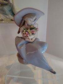Lladro with fragrant bouquet