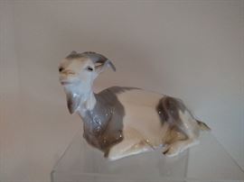 Lladro goat, who can resist that face?