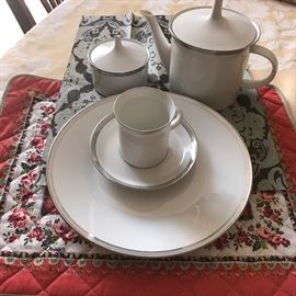 Rosenthal Dinner Set in Gala Grey with Platinum Trim : 12 dinner plates, 8 cups and saucers, 8 bread plates, 16 dessert plates, and coffee, sugar, and milk appraised  at  original  price  was $1000  ,   in  original  packaging 