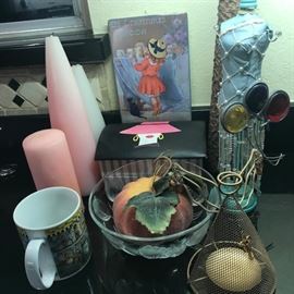 There is a bargain table from $1-10