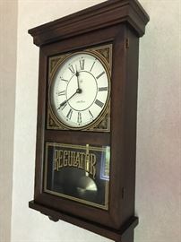 Battery wall pendulum clock