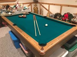 Imperial Internation Pool Table..Great Condition!