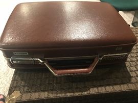 American Tourister   Traveling Pub