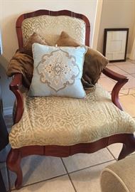 Side Arm Chair with Throw Pillows
