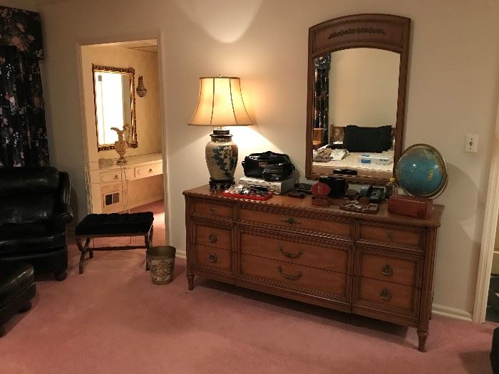 Henredon Dresser - King Size Bedroom suite