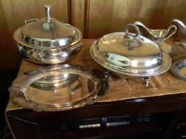 Serving dishes