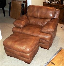Flexsteel Latitudes Collection Leather Oversized Chair And Matching Ottoman