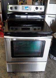 Whirlpool Ceramic Range With Steam Clean Oven