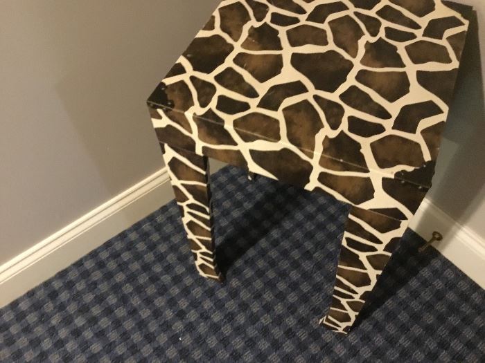 Giraffe table.