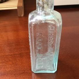 Antique Hire’s Root Beer concentrate bottle.