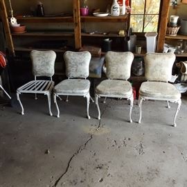4 patio side chairs