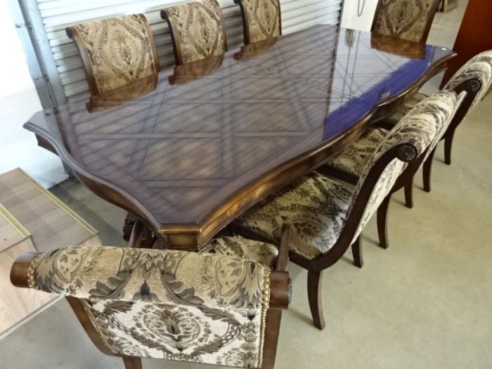 Elegant Dining Table w/8 Chairs