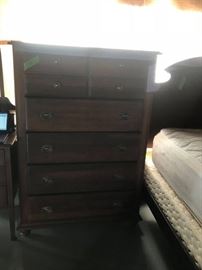 #17 Broyhill chest of drawers 5 drawers40x18x57 $200.00