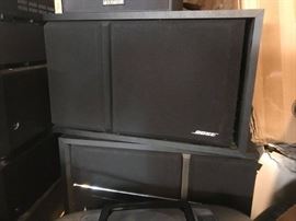#29 bose speakers pair 10x17 $100