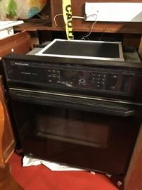 #133 Kitchen Aid 30 inch single oven 29.5x24x34 $175.00