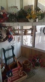 Silk Flower arrangements. womd chimes, Misc