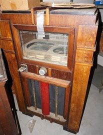 Symphonola 78 player jukebox - is dismantled. For restoration
