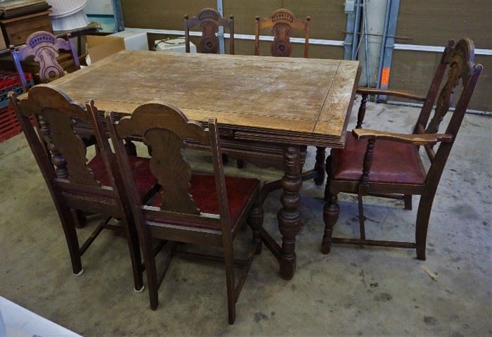 Jahn Furniture Co. dining table and chairs
