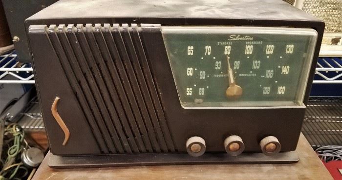 Silvertone radio