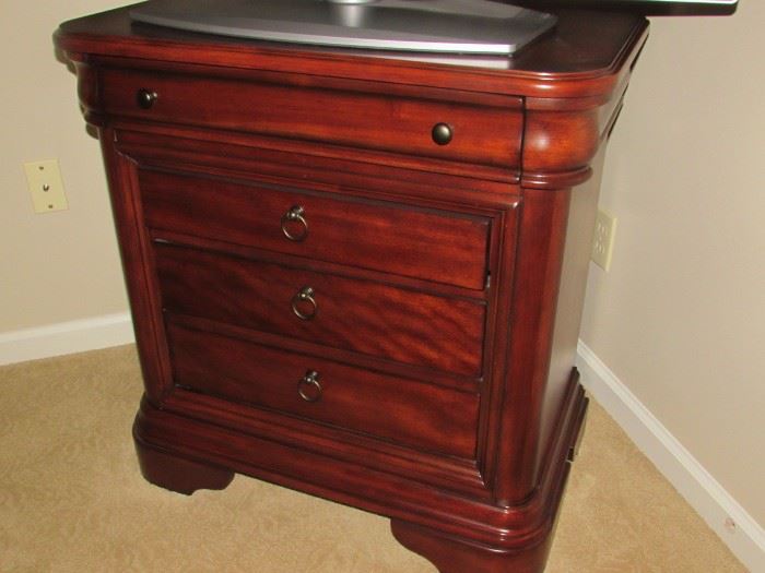 PAIR OF MAHOGANY 3-DRAWER NIGHT TABLES - LARGE ENOUGH TO USE FOR A TV STAND (MATCHES MASTER BEDROOM DRESSER)