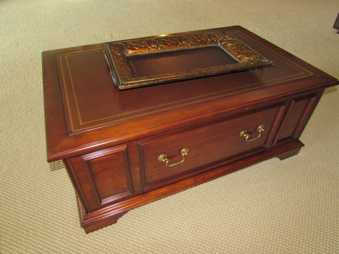  LIFT-TOP COCKTAIL TABLE WITH STORAGE DRAWER, BEAUTIFUL LEATHER INLAY TOP