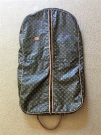 Louis Vuitton Travel Bag - can not authenticate - needs minor repair to handle but inside and canvas are beautiful.