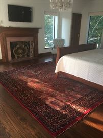 Stunning 8 x 10 oriental rug