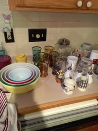 PYREX MIXING BOWLS