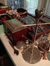 BRIGHTON JEWELRY AND ACCESSORIES